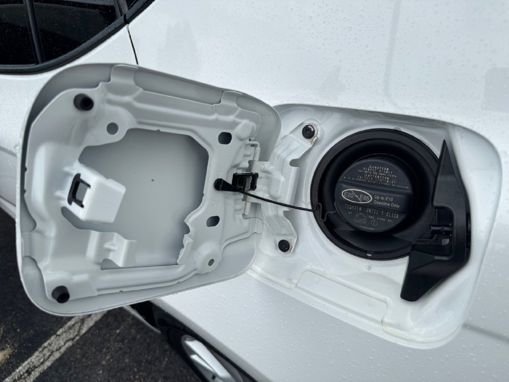 Used 2025 Toyota Camry LE FWD image 18
