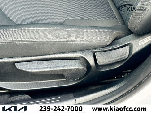 Used 2022 Kia K5 LXS image 23