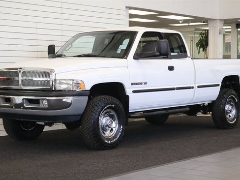 Used 1999 Dodge Ram 2500 Truck 4x4 Quad Cab image 3