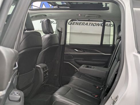 Used 2023 Jeep Grand Cherokee 4WD 4xe w/ Luxury Tech Group II image 15