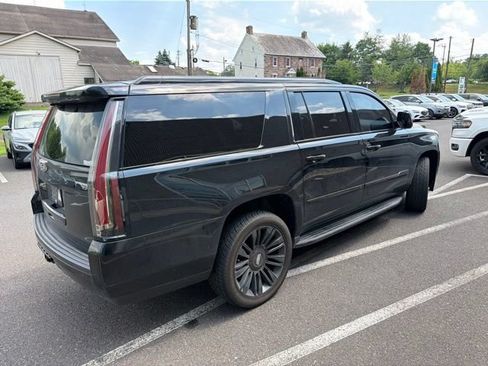 Used 2016 Cadillac Escalade ESV Luxury AWD/4WD image 13