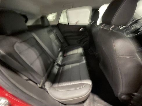 Used 2024 Chevrolet Trax LT FWD image 24