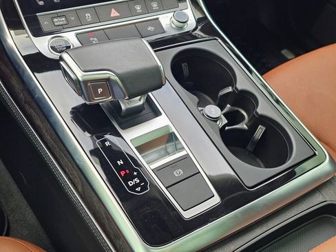 Used 2023 Audi Q8 Premium Plus AWD/4WD image 19