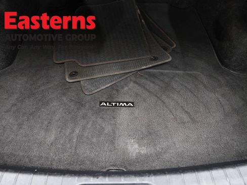 Used 2023 Nissan Altima 2.5 SR FWD image 9