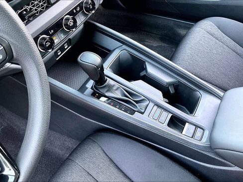 Certified 2025 Honda Accord LX image 13