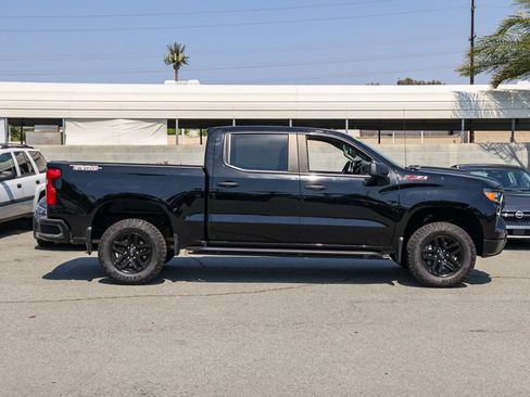 Used 2025 Chevrolet Silverado 1500 Custom Trail Boss AWD/4WD image 3