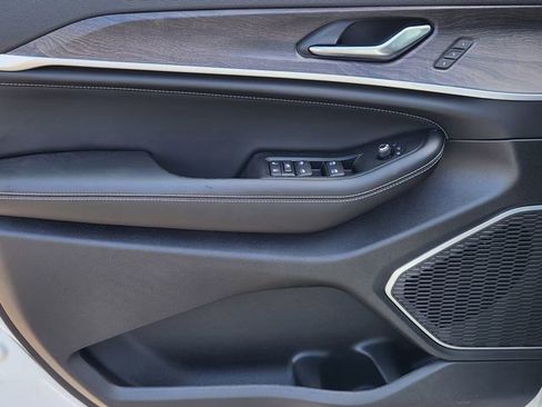 New 2026 Jeep Grand Cherokee Limited image 17