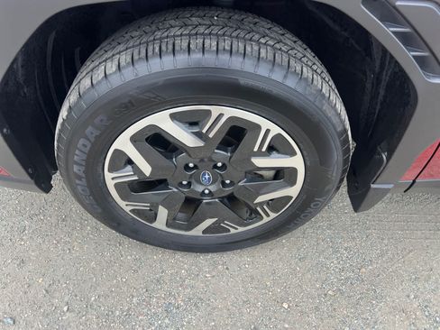 Certified 2025 Subaru Forester AWD/4WD image 10