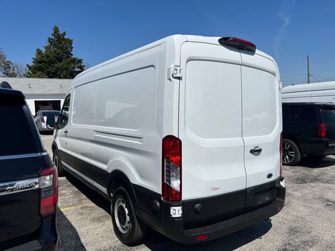 Used 2019 Ford Transit 250 148 Medium Roof w/ Interior Upgrade Package image 5