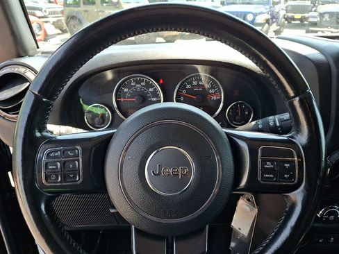 Used 2018 Jeep Wrangler Unlimited Rubicon AWD/4WD image 18