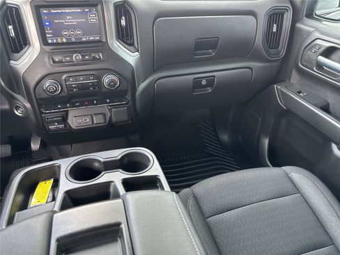 Used 2024 Chevrolet Silverado 1500 Custom Trail Boss w/ Dark Appearance Package AWD/4WD image 16