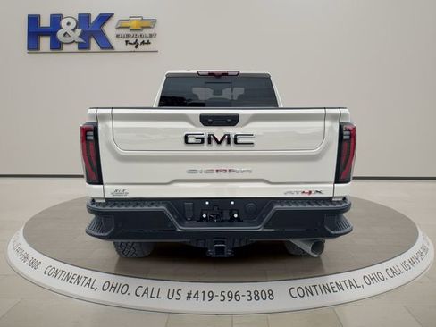 Used 2026 GMC Sierra 2500 AT4X w/ LPO, Black Badging Package AWD/4WD image 5