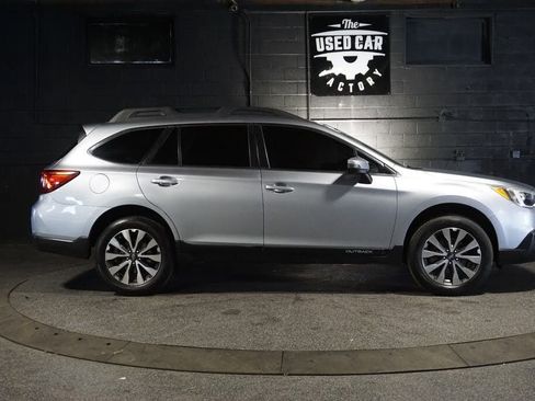 Used 2015 Subaru Outback 2.5i Limited AWD/4WD image 7