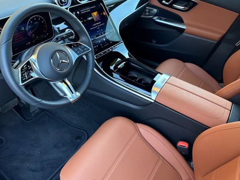 Certified 2026 Mercedes-Benz GLC 300 image 9