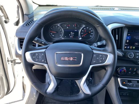 Used 2024 GMC Terrain SLT AWD/4WD image 27