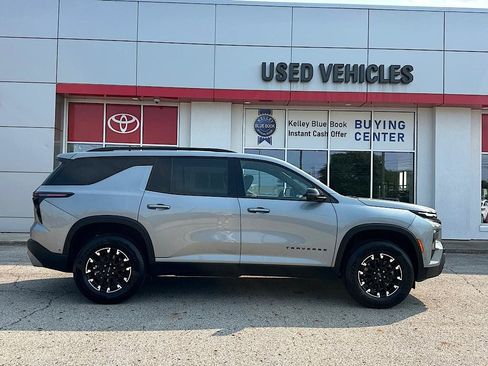 Used 2024 Chevrolet Traverse Z71 w/ Enhanced Driving Package AWD/4WD image 7