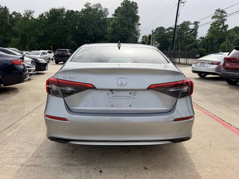 Used 2023 Honda Civic LX image 6