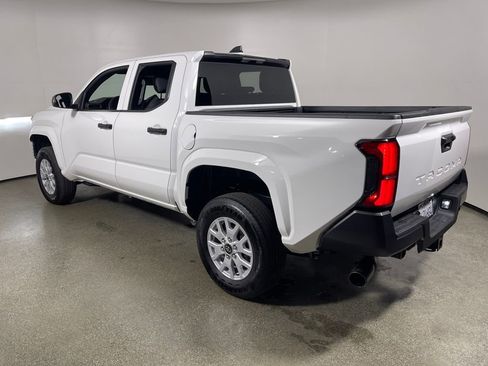Certified 2025 Toyota Tacoma SR image 5