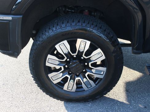 Used 2024 GMC Sierra 2500 AT4 w/ AT4 Premium Plus Package AWD/4WD image 41