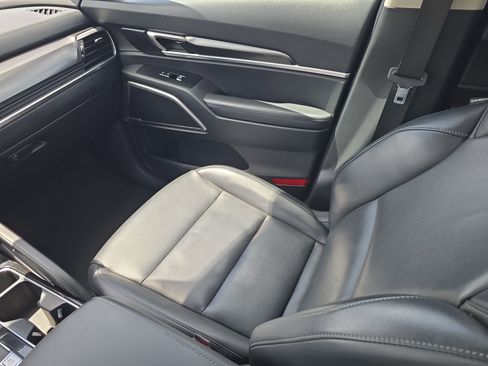 Certified 2025 Kia Telluride S image 16