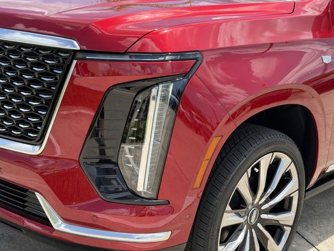 New 2026 Cadillac Escalade Luxury w/ Touring Package AWD/4WD image 7