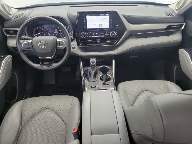Used 2021 Toyota Highlander Limited FWD image 17