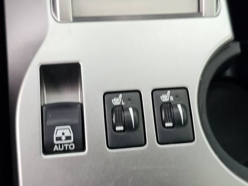 Used 2018 Toyota 4Runner SR5 Premium AWD/4WD image 37