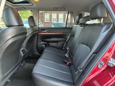 Used 2012 Subaru Outback 2.5i Limited w/ Moonroof Pkg image 18