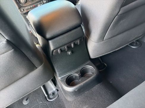 Used 2018 Jeep Wrangler Unlimited Sahara image 19