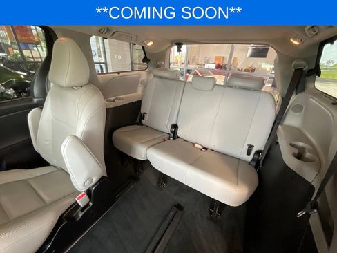 Used 2018 Toyota Sienna Limited Premium AWD/4WD image 23