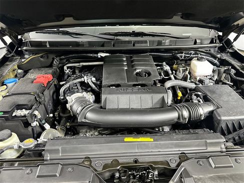 Used 2024 Nissan Frontier SL w/ Technology Package image 9