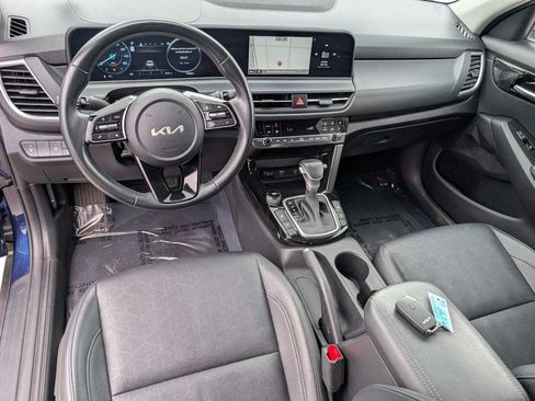 Used 2024 Kia Seltos EX FWD image 18