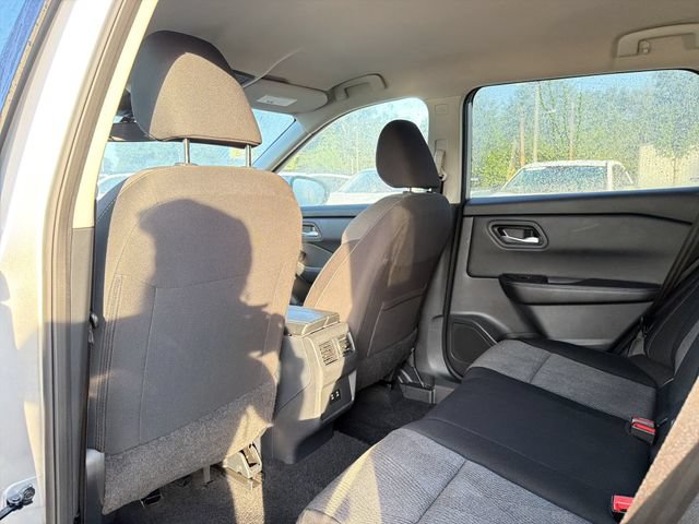Used 2025 Nissan Rogue SV AWD/4WD image 12