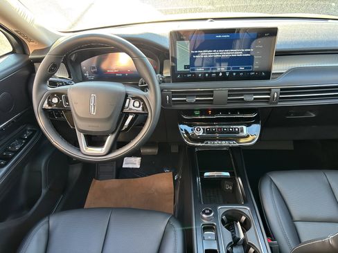 New 2026 Lincoln Corsair Premiere image 29