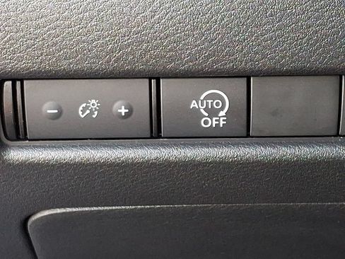 Used 2023 Nissan Rogue S AWD/4WD image 25