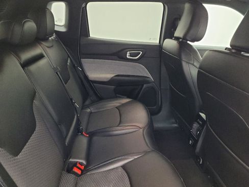 Used 2024 Jeep Compass Latitude image 19