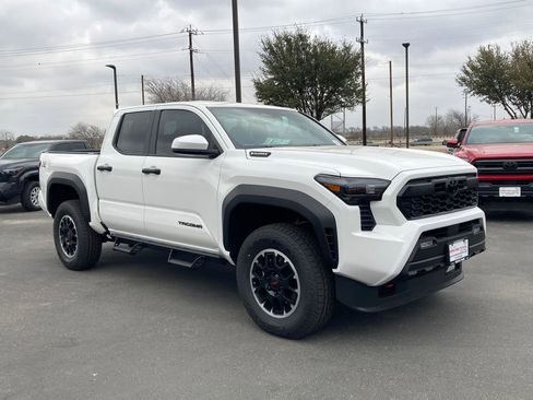 New 2026 Toyota Tacoma TRD Off-Road image 3