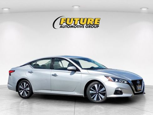 Used 2019 Nissan Altima 2.5 SV FWD image 1