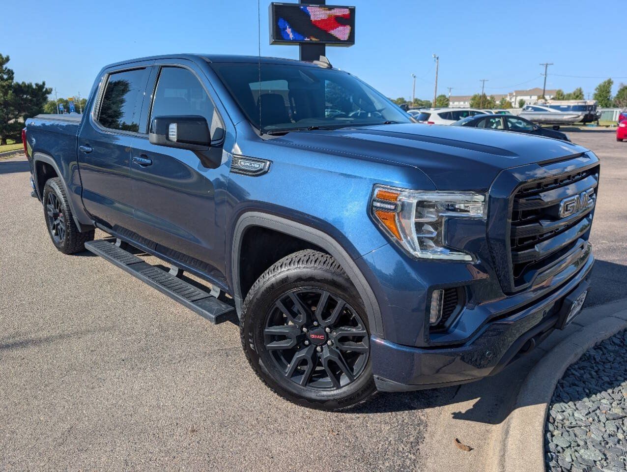 Used 2021 GMC Sierra 1500 Elevation AWD/4WD image 3