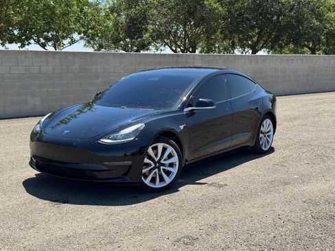 Used 2018 Tesla Model 3 Long Range RWD image 10