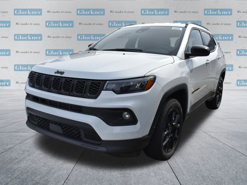 New 2026 Jeep Compass Latitude image 8