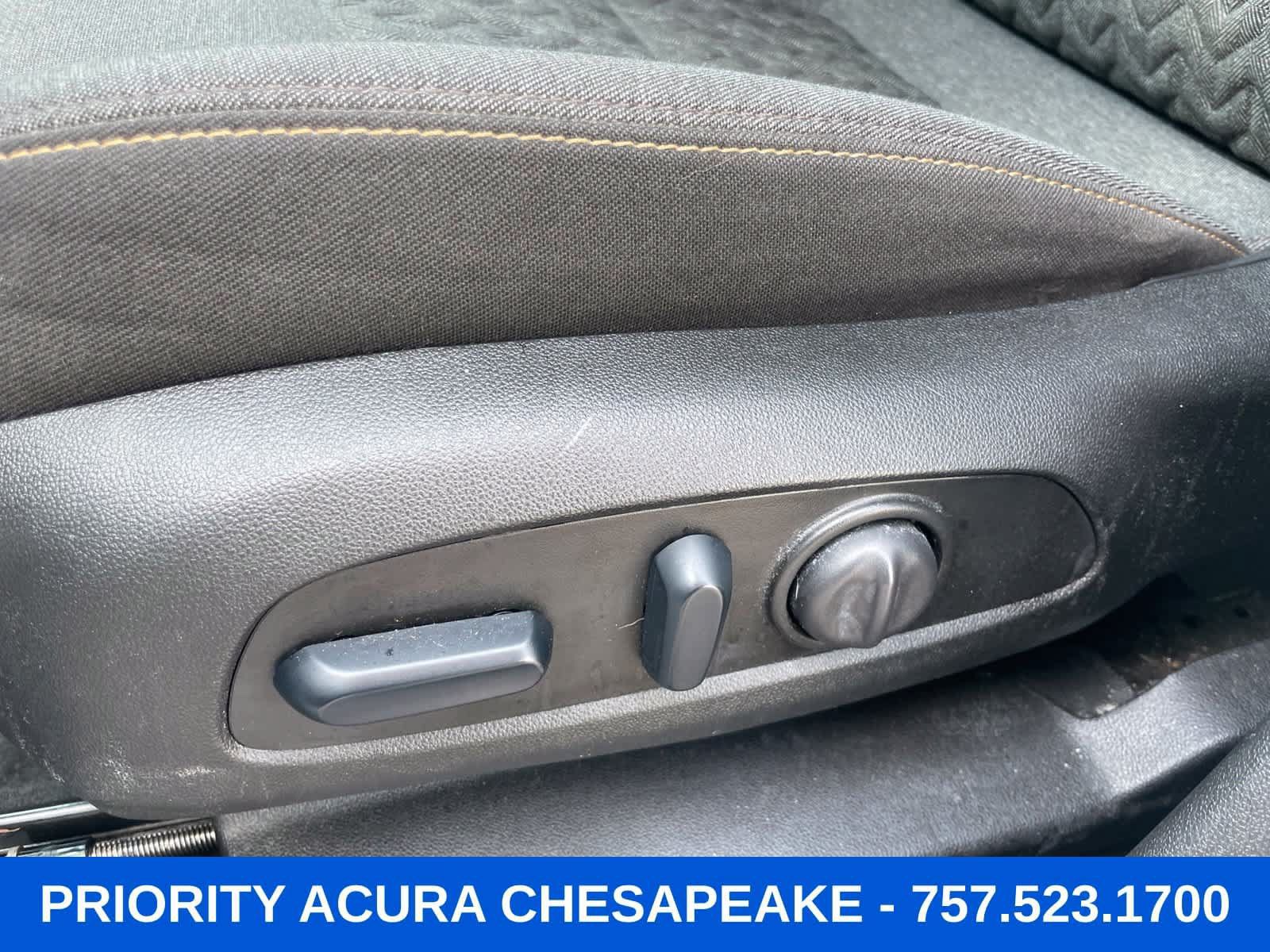 Used 2024 Chevrolet Equinox LT AWD/4WD image 10