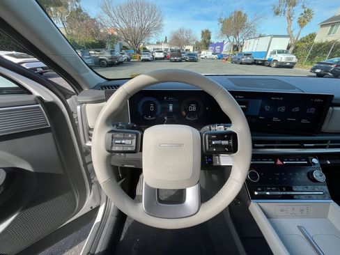 Used 2025 Hyundai Santa Fe SEL image 38