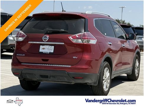 Used 2016 Nissan Rogue SV w/ SV Premium Package FWD image 4