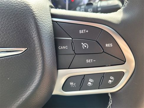 New 2026 Chrysler Pacifica Select image 27