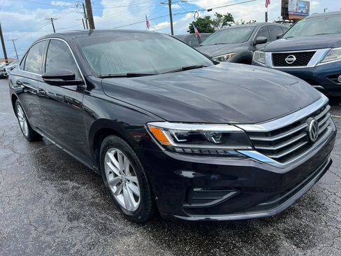 Used 2020 Volkswagen Passat 2.0T SE w/ Sunroof Package FWD image 4