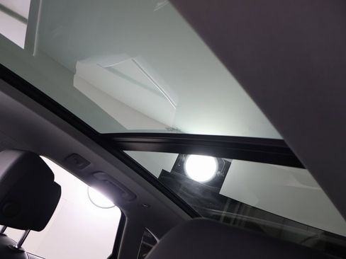 Used 2018 Audi Q5 2.0T Premium Plus w/ Premium Plus Package image 10