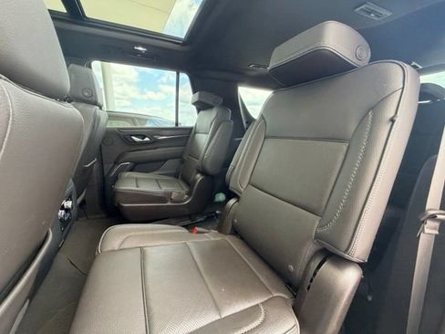 Used 2022 GMC Yukon Denali w/ Denali Premium Package RWD image 28