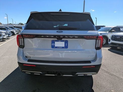 New 2026 Ford Explorer Active w/ Active Comfort Package AWD/4WD image 5