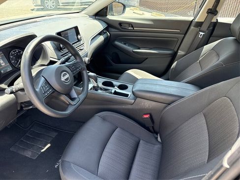 Used 2024 Nissan Altima 2.5 S image 11